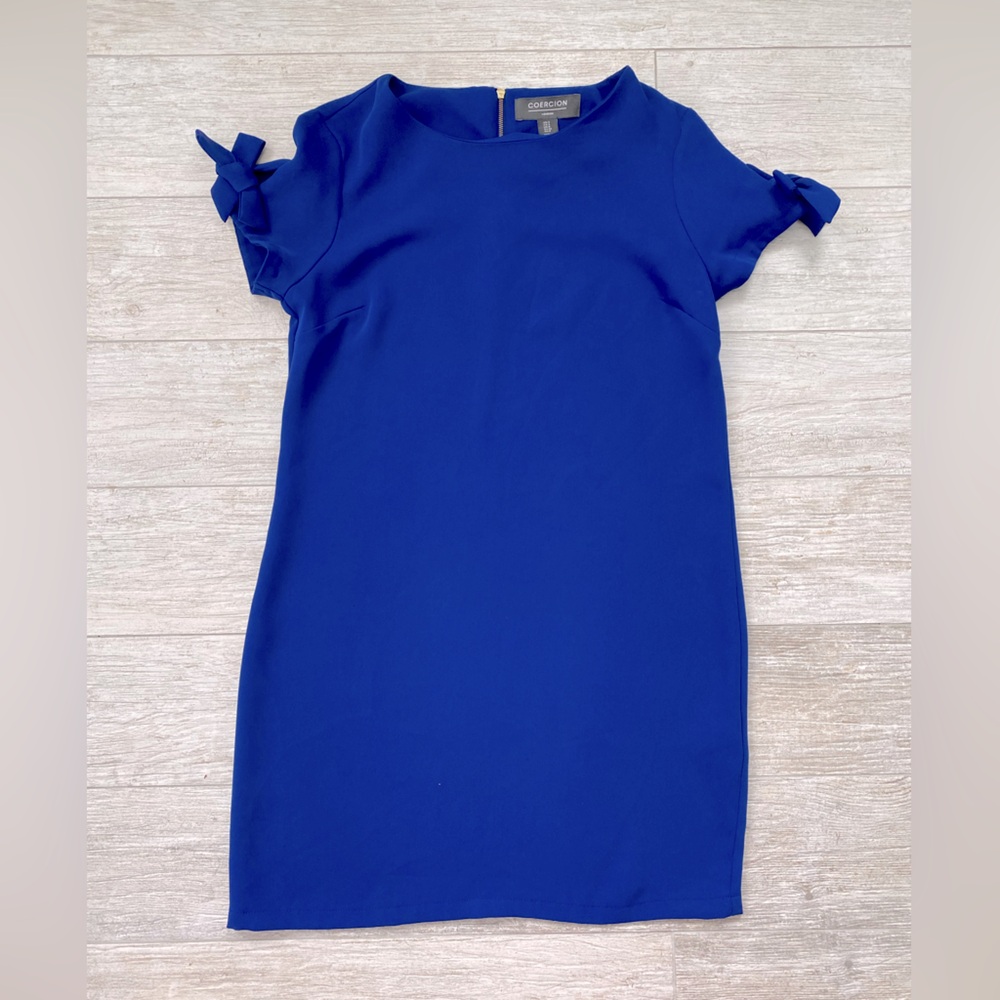 Blue dress size 2 bows on sleeves